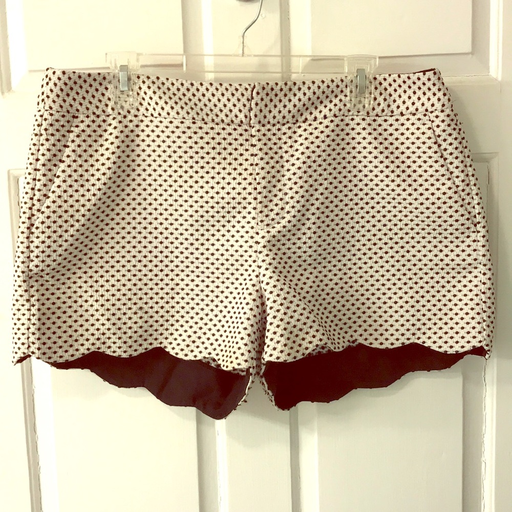 Scallop shorts